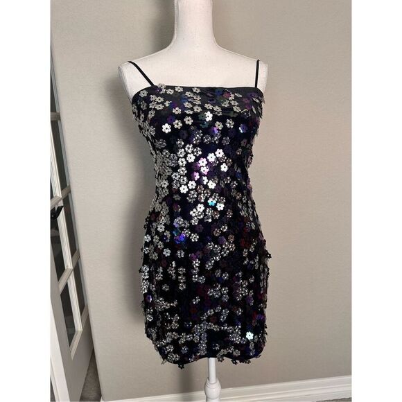B Darlin Dresses & Skirts - B. Darlin Black Flower Sequin Mini Dress Size 10